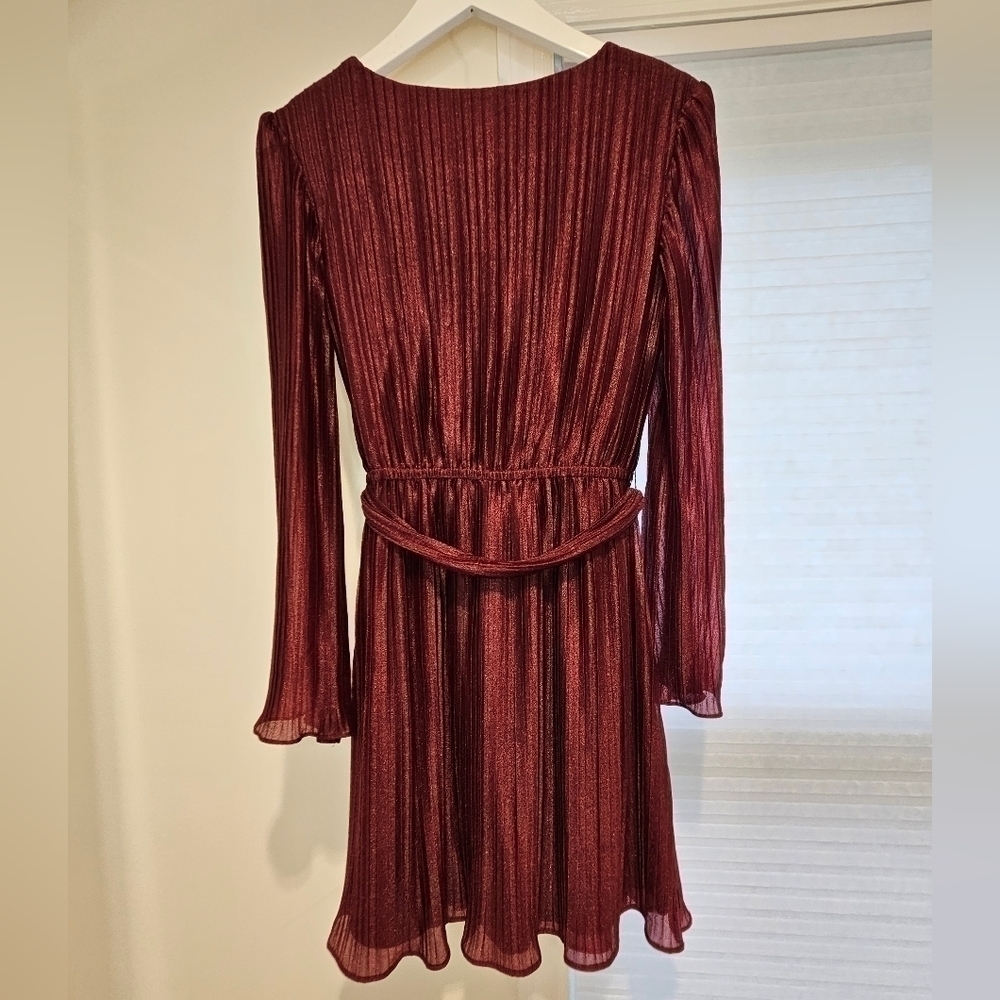 City Studio angel sleeve shimmery dress with a sash belt in burgundy size small - Picture 7 of 7